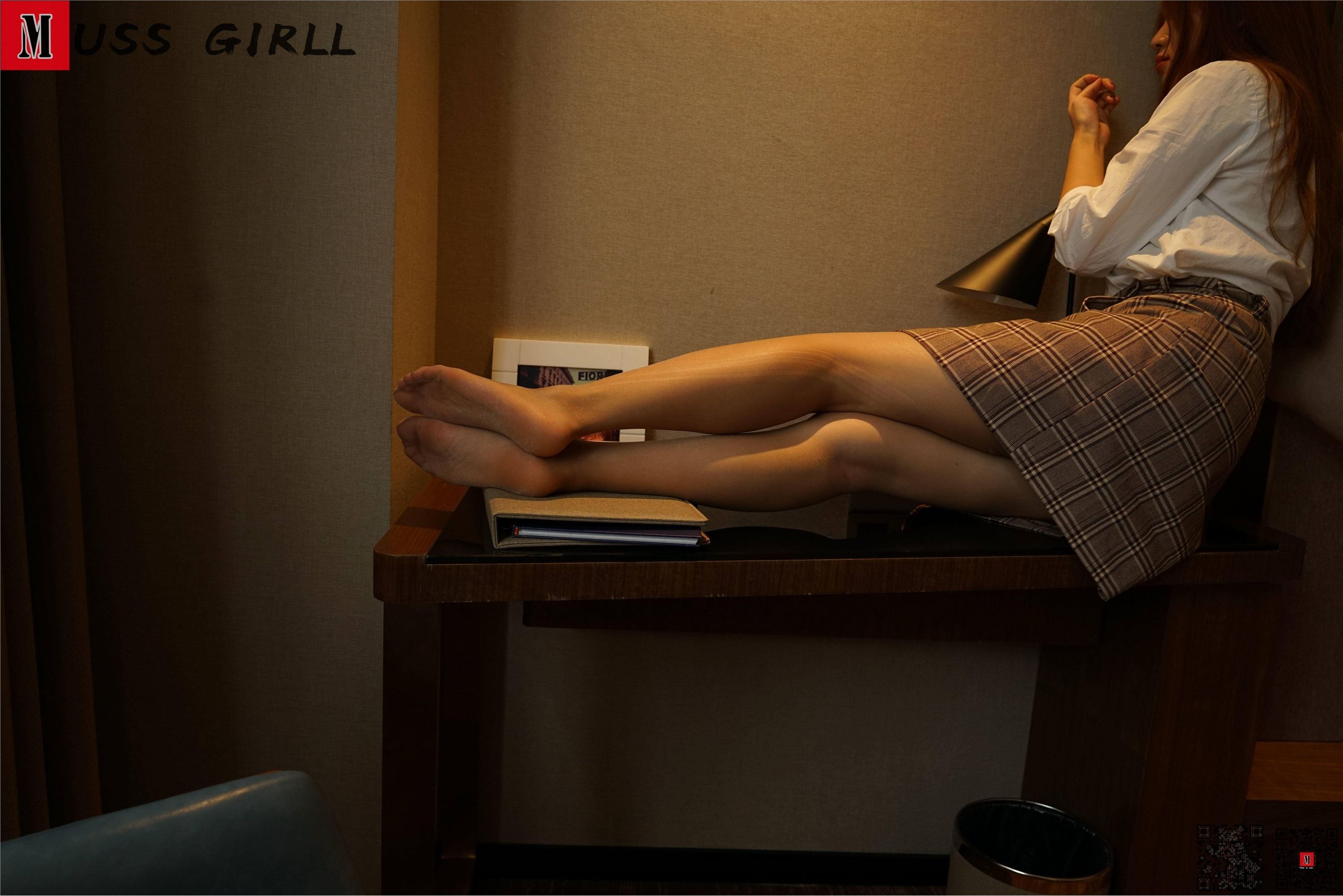 MussGirl慕丝女郎期期N第511期小何-爱套图