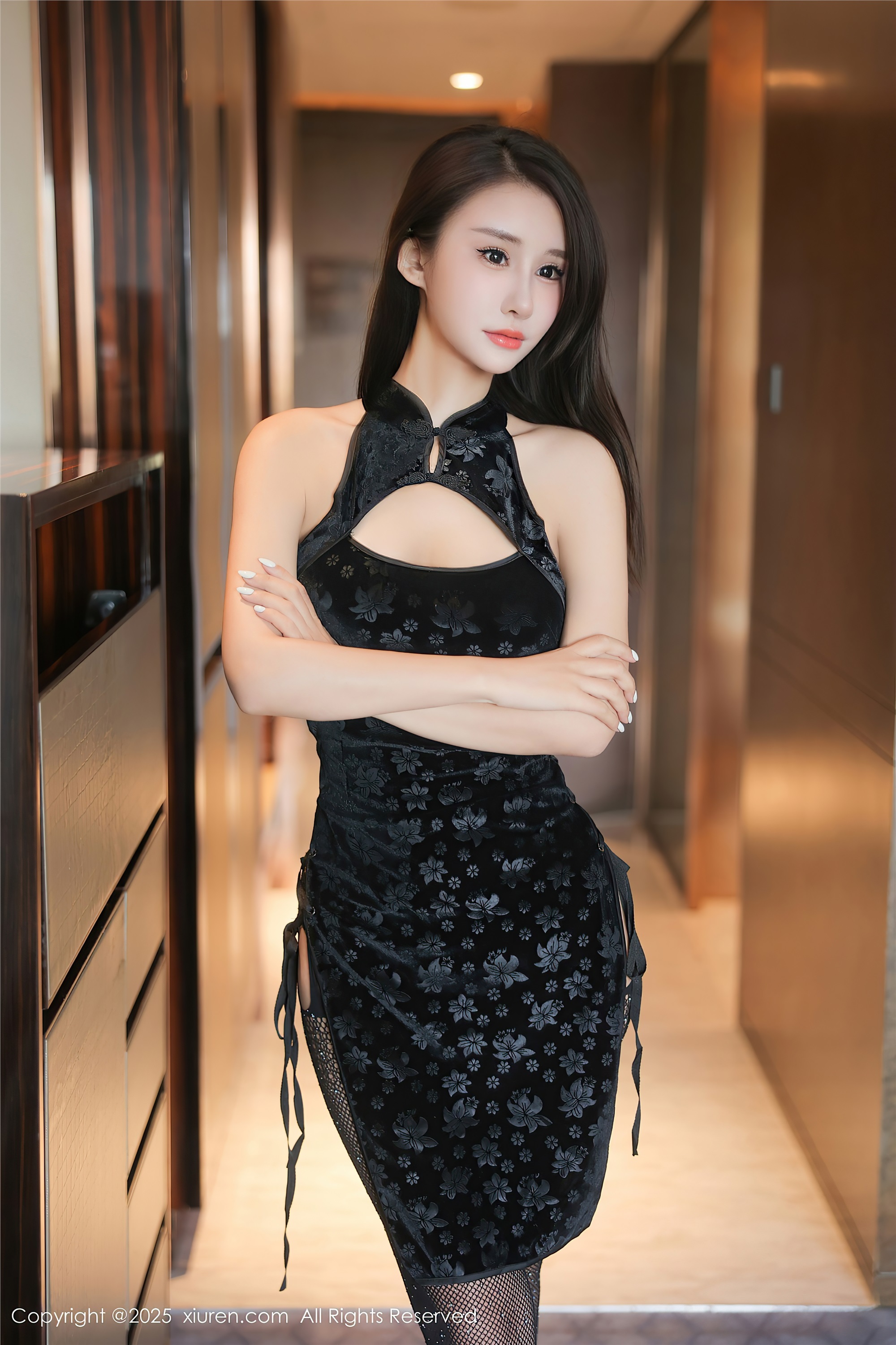 Xiuren秀人网第9990期艺艺yiyi-爱套图