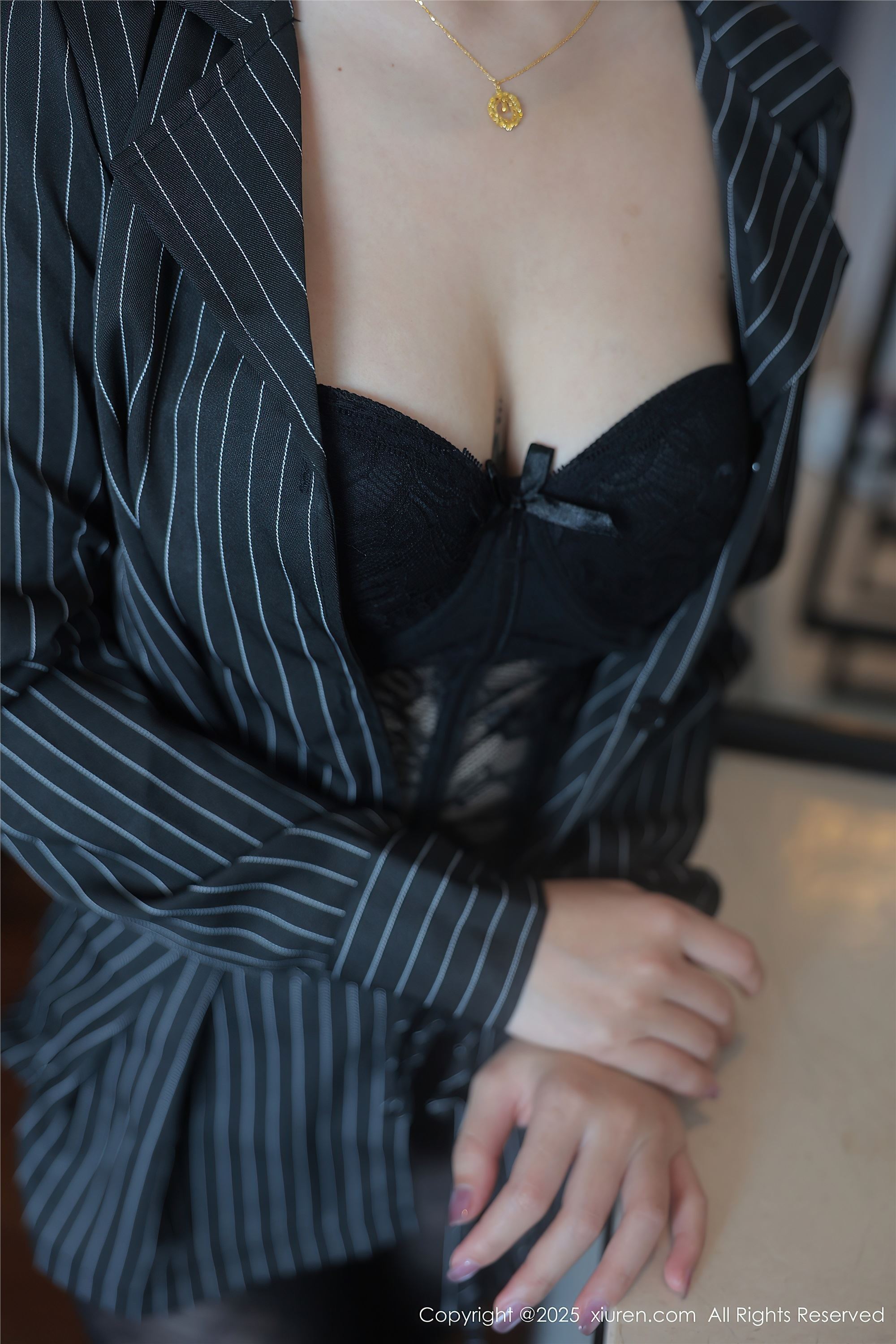 图片[4]-Xiuren秀人网NO.10076 汐子-爱套图