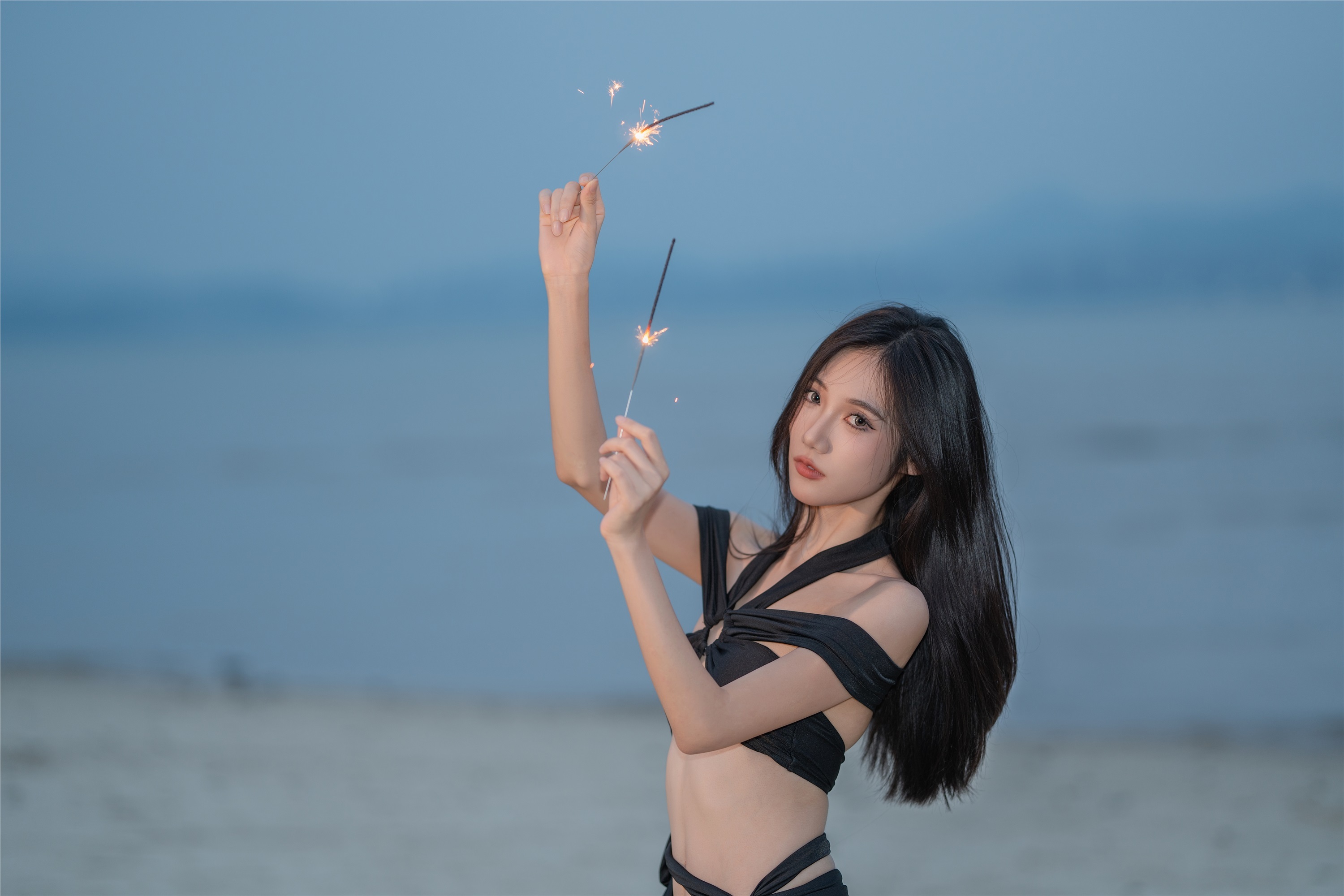 图片[2]-YITUYU艺图语夜幕下的海边少女 o1ne万-爱套图
