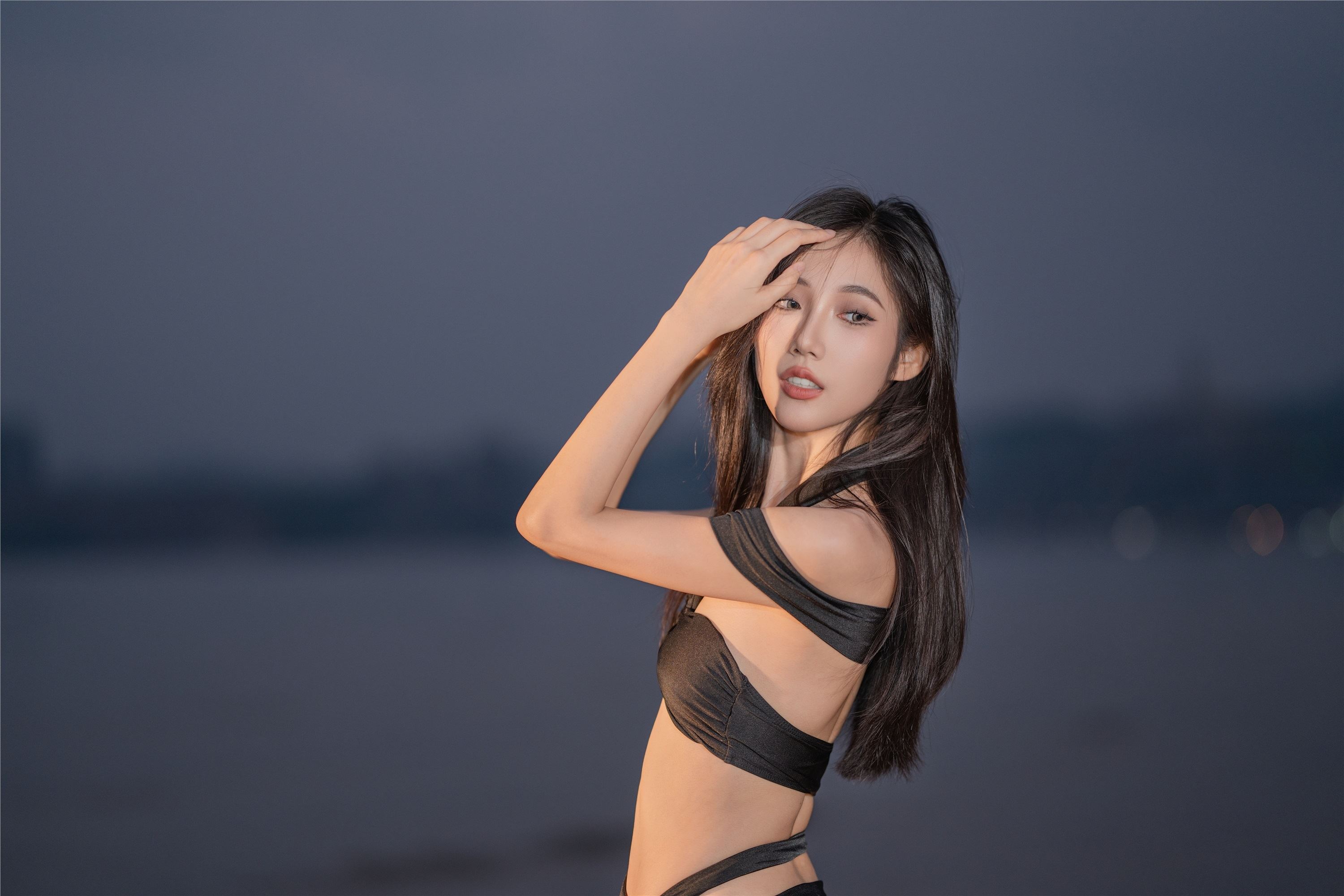 图片[9]-YITUYU艺图语夜幕下的海边少女 o1ne万-爱套图
