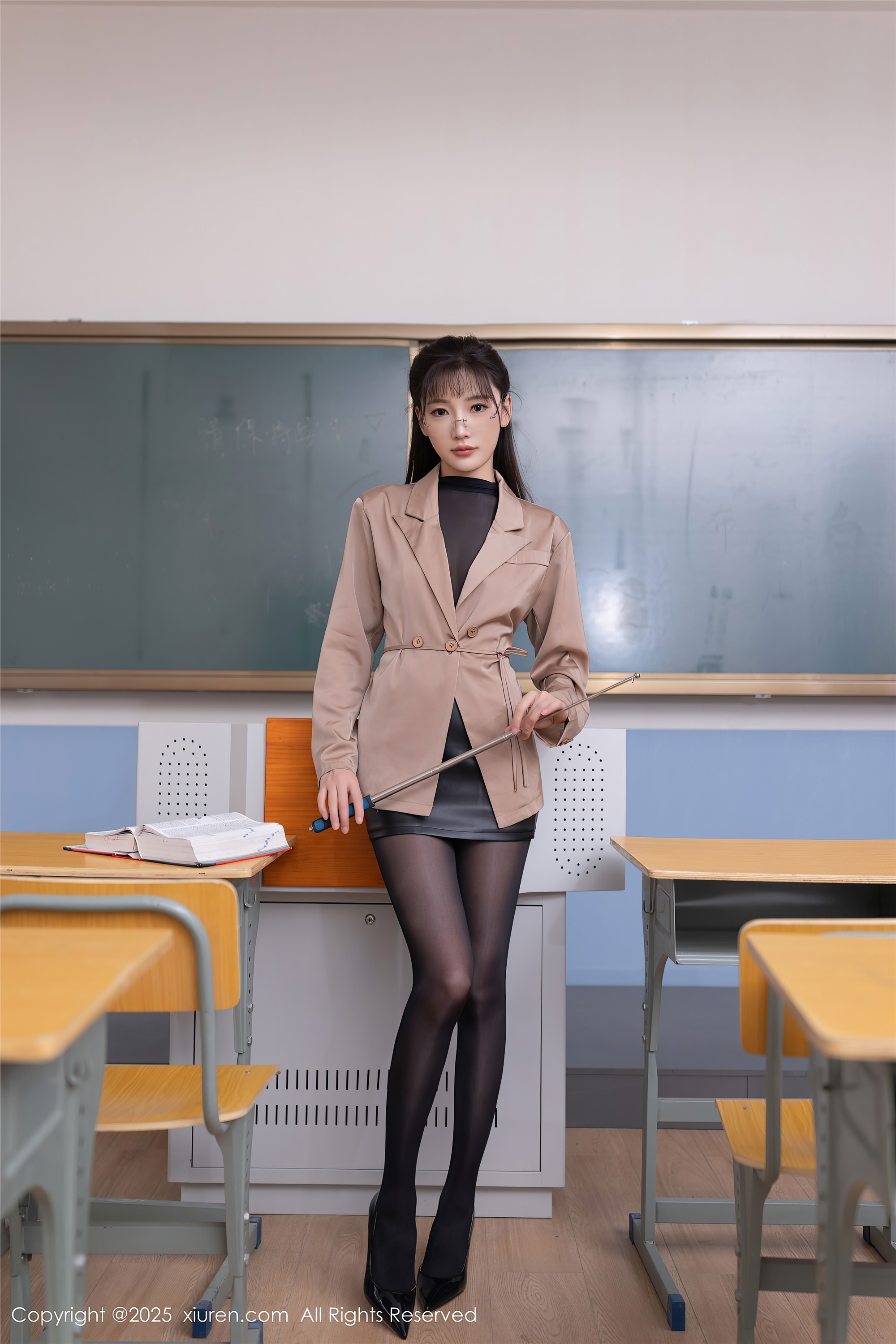 Xiuren秀人网NO.10558 陆萱萱-爱套图
