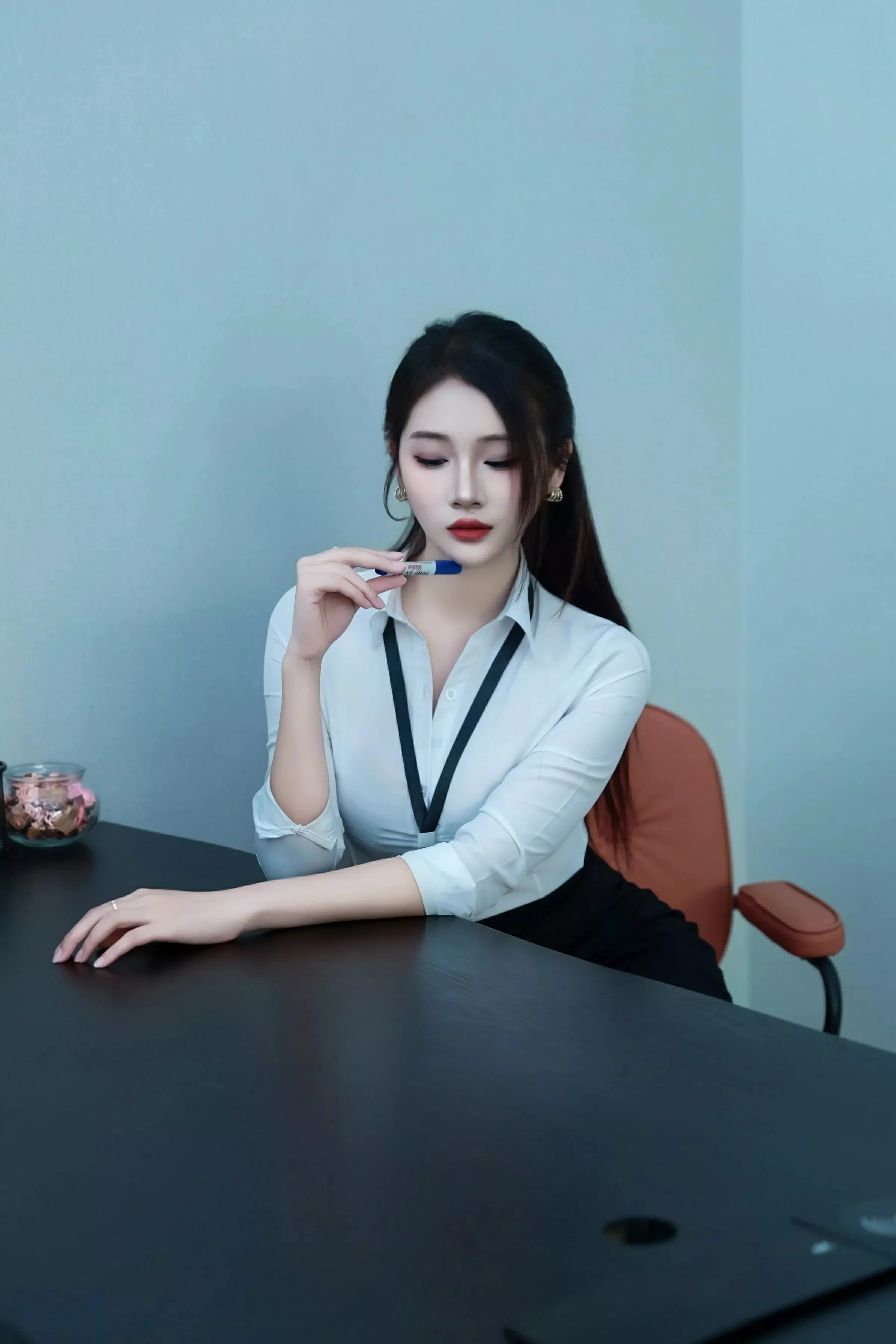 [XiuRen]高清写真图 2025.06.13 No.10406 南乔 职业套装-爱套图