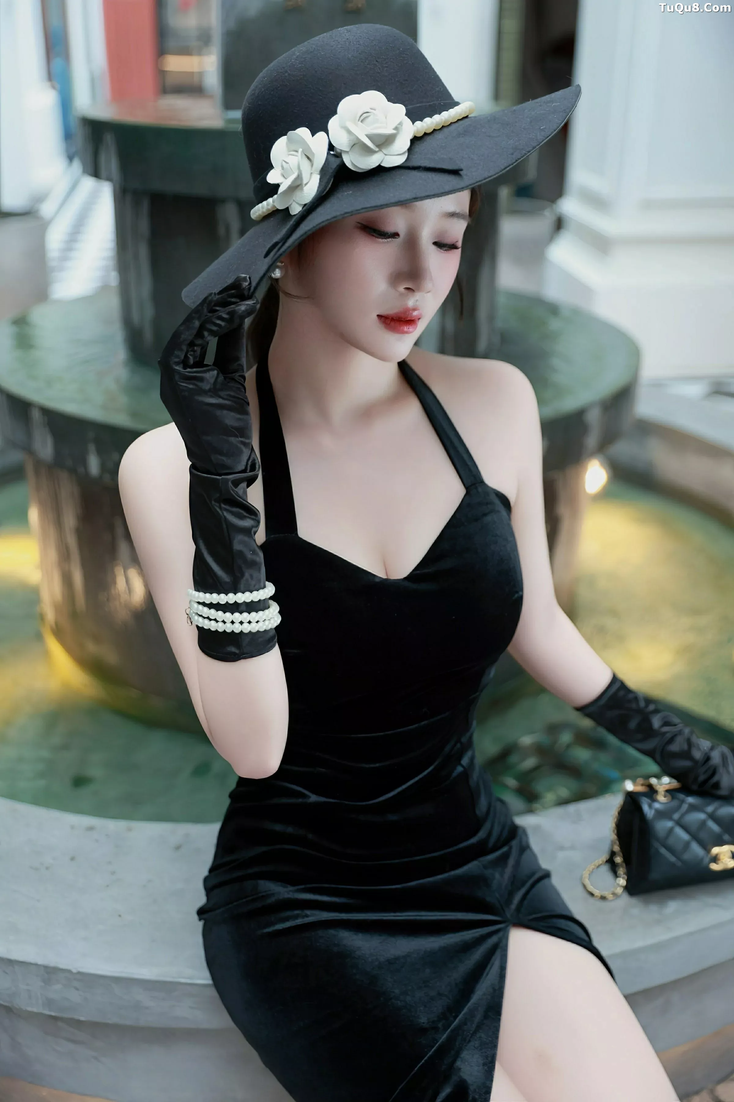 [XiuRen]高清写真图 2025.07.04 No.10509 南乔 黑色连衣裙-爱套图
