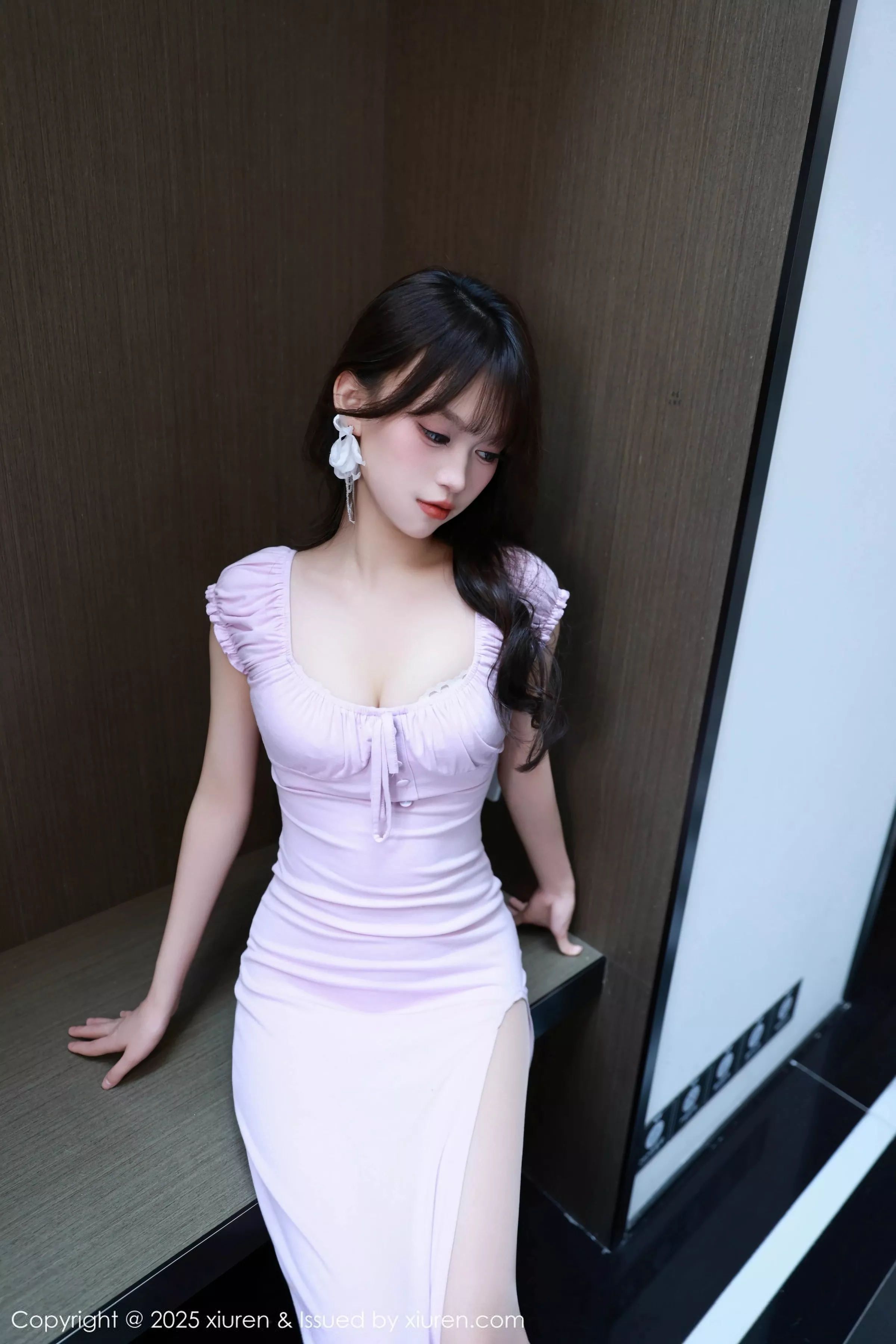 [XiuRen]高清写真图 2025.07.10 No.10532 糯咪 紫色长裙-爱套图