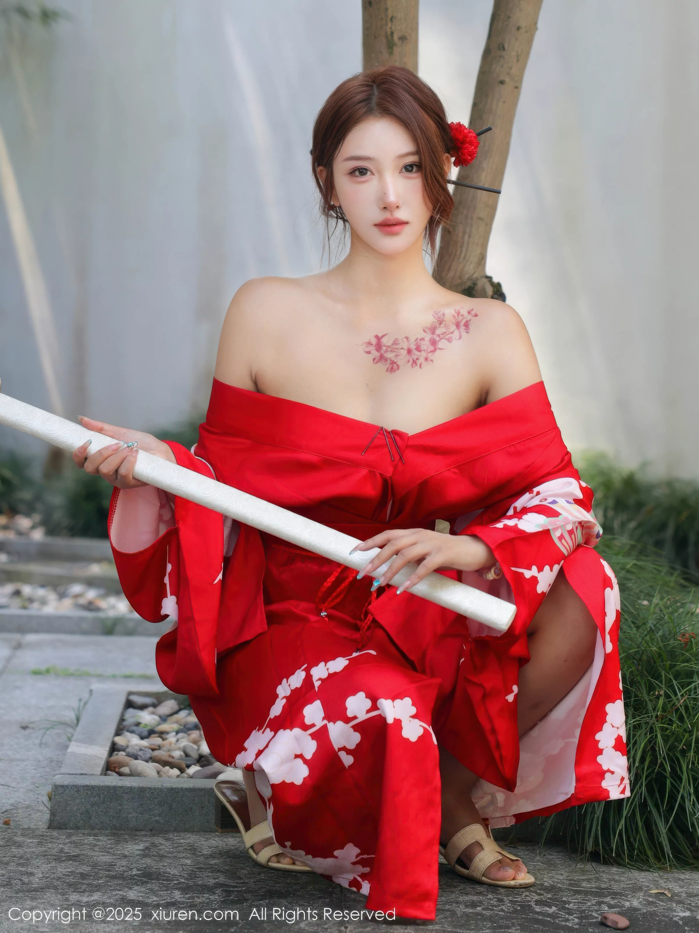   [XiuRen]高清写真图 2025.08.22 No.10683 金允希Yuki 红色和服第9张图片
