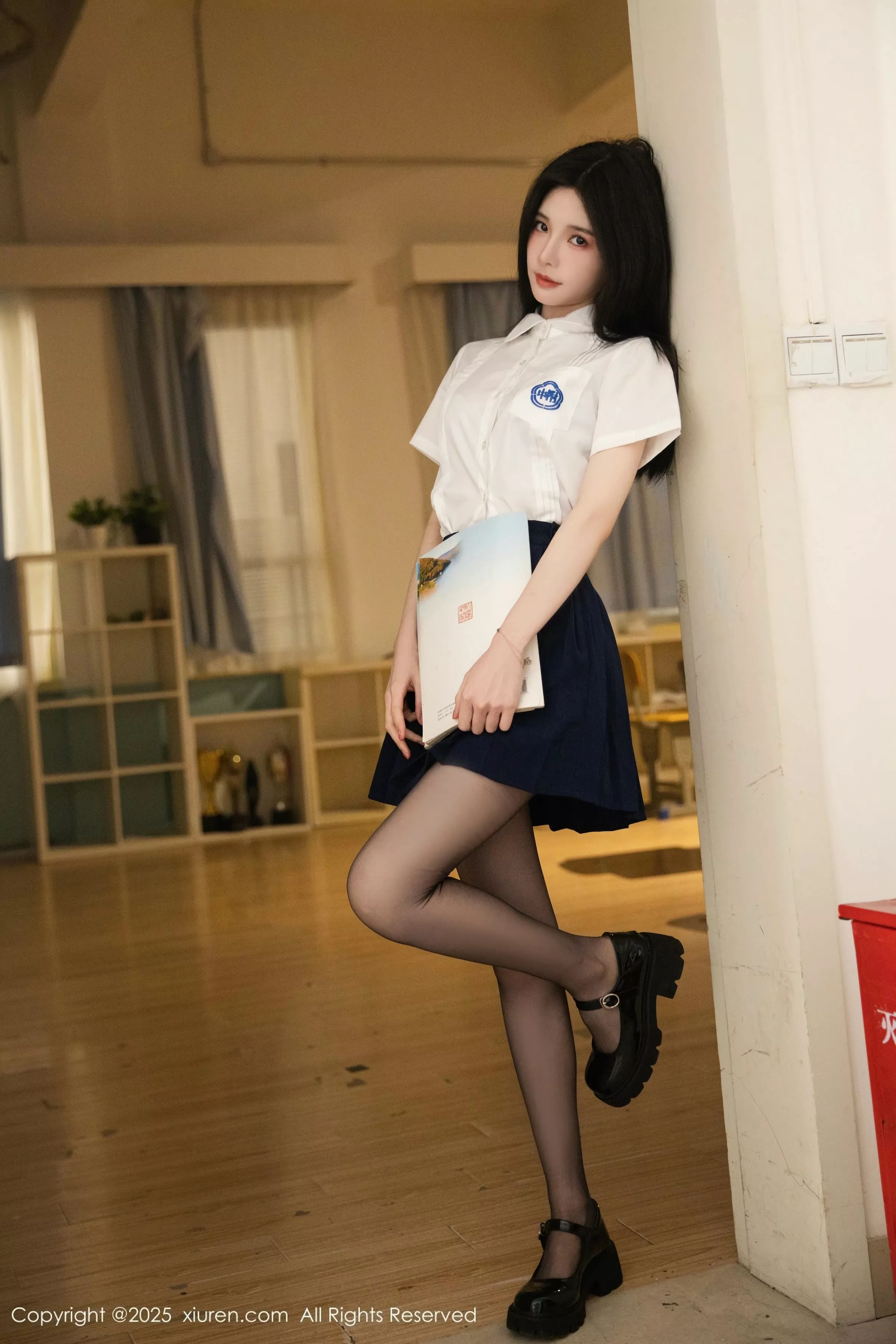 [XiuRen]高清写真图 2025.05.16 No.10287 布丁wow 性感JK-蕾丝猫